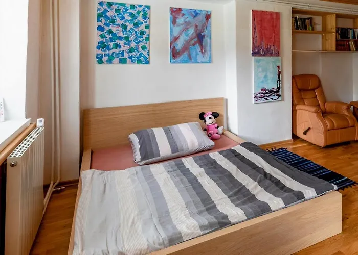 Art In Waldfrieden דירה